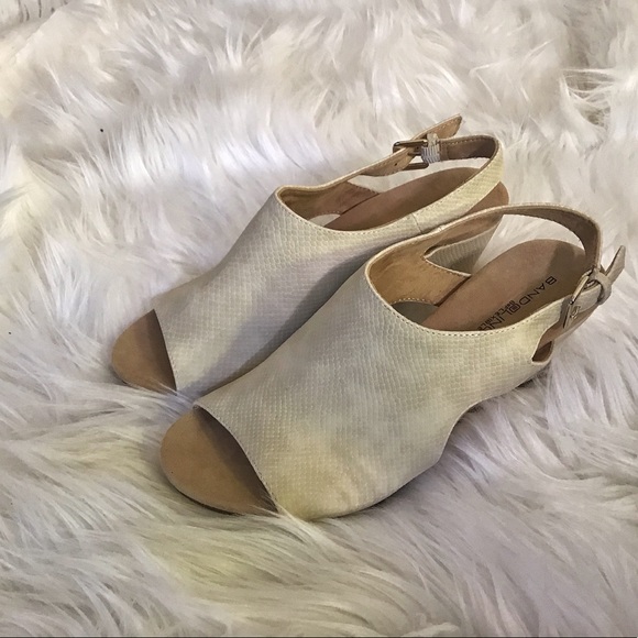 Bandolino Shoes - NWOT Bandolino Wedges